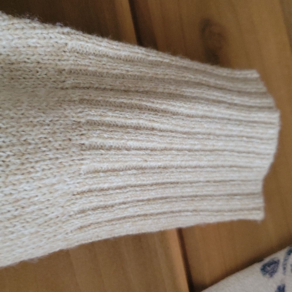 Divided H&M sweater - Picture 3 of 4